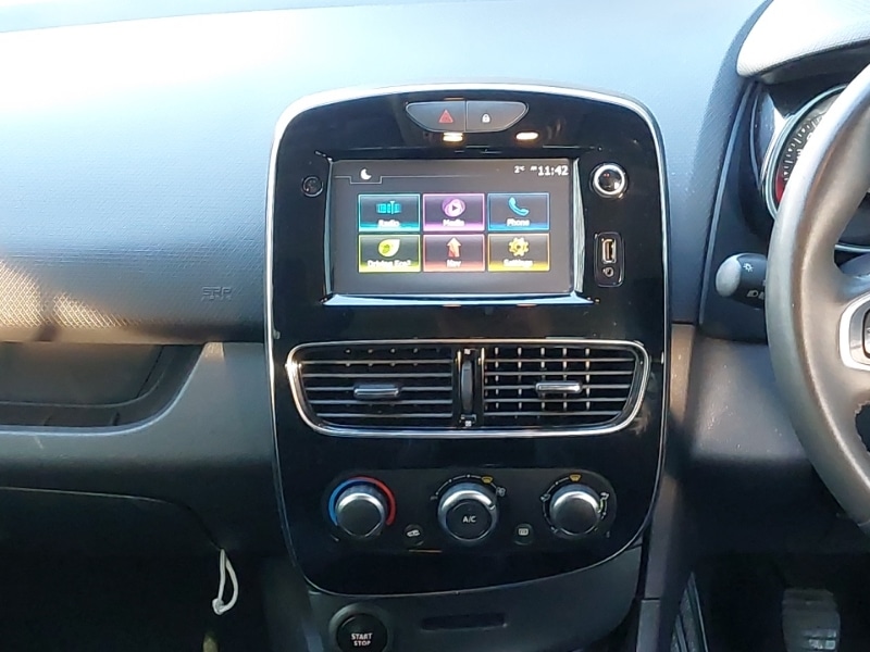 Used Renault Clio 2018 for sale - 77686234: Photo 11