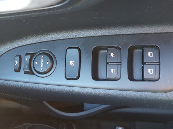 Used Kia Stonic 2022 for sale - 76282040: Photo 19