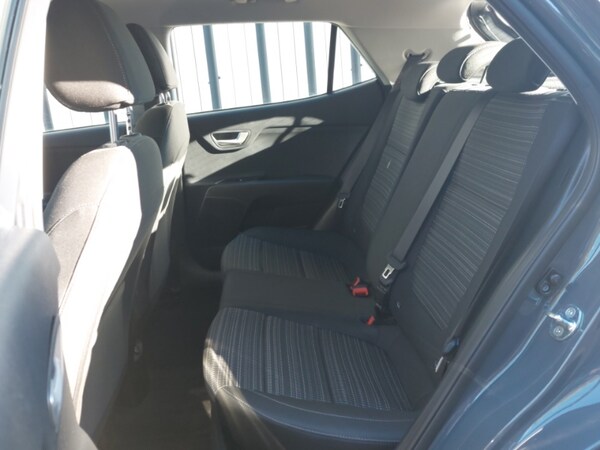 Used Kia Stonic 2022 for sale - 76282040: Photo 6