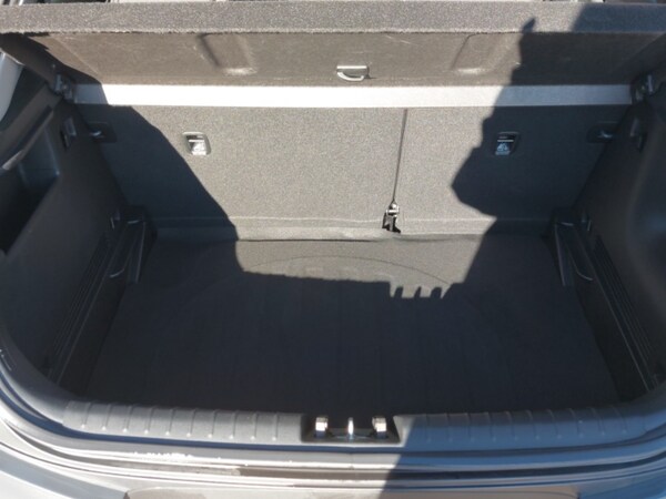 Used Kia Stonic 2022 for sale - 76282040: Photo 8