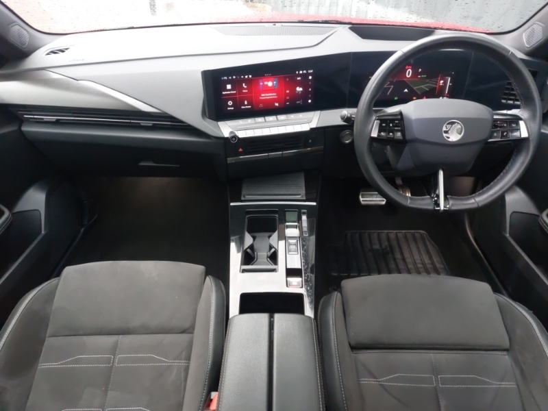 Used Vauxhall Astra 2024 for sale - 77115132: Photo 2