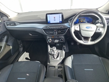 Used Ford Focus 2022 for sale - 76221408: Photo 2