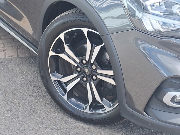 Used Ford Focus 2022 for sale - 76221408: Photo 9