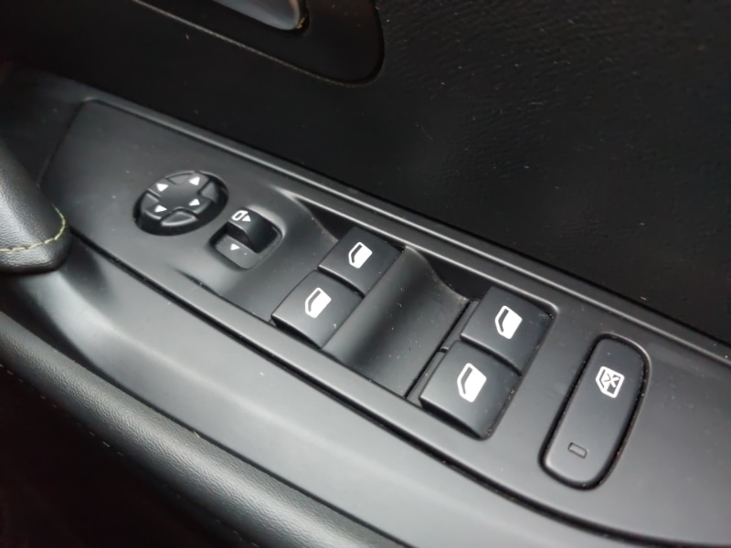 Used Peugeot 208 2020 for sale - 77070198: Photo 16