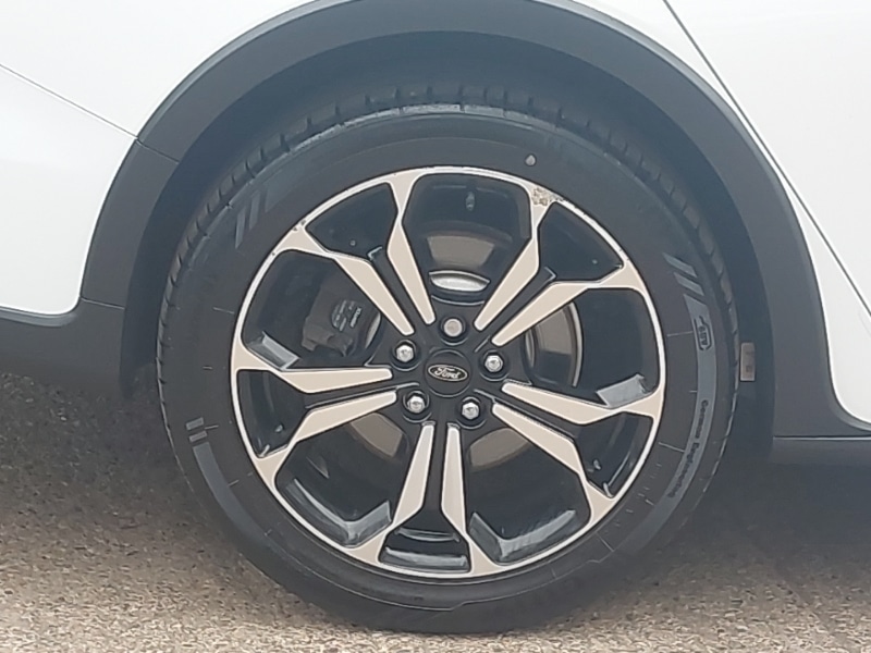 Used Ford Focus 2020 for sale - 77922176: Photo 14