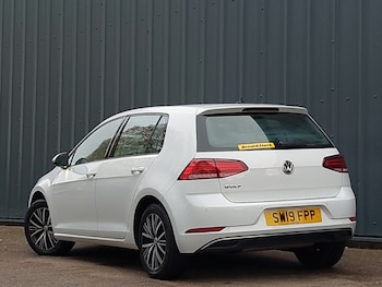 Used Volkswagen Golf 2019 for sale - 76906821: Photo
