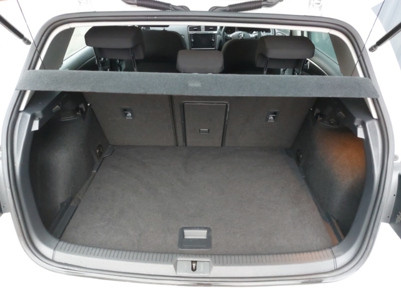 Used Volkswagen Golf 2019 for sale - 76906821: Photo 8