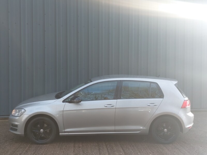 Used Volkswagen Golf 2017 for sale - 77987603: Photo 4