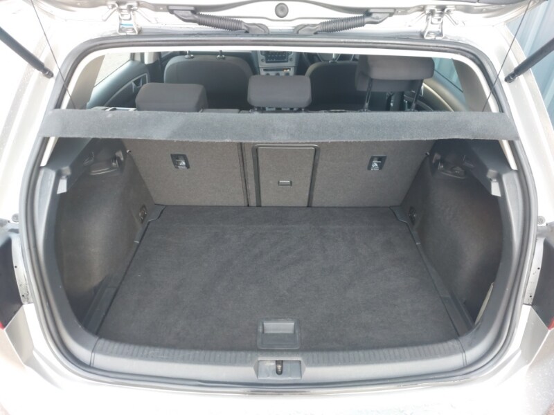 Used Volkswagen Golf 2017 for sale - 77987603: Photo 8