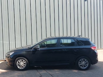Used Hyundai i30 2018 for sale - 79474614: Photo