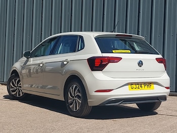 Used Volkswagen Polo 2024 for sale - 79157552: Photo