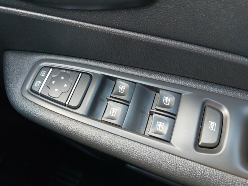 Used Renault Captur 2018 for sale - 77815670: Photo 15