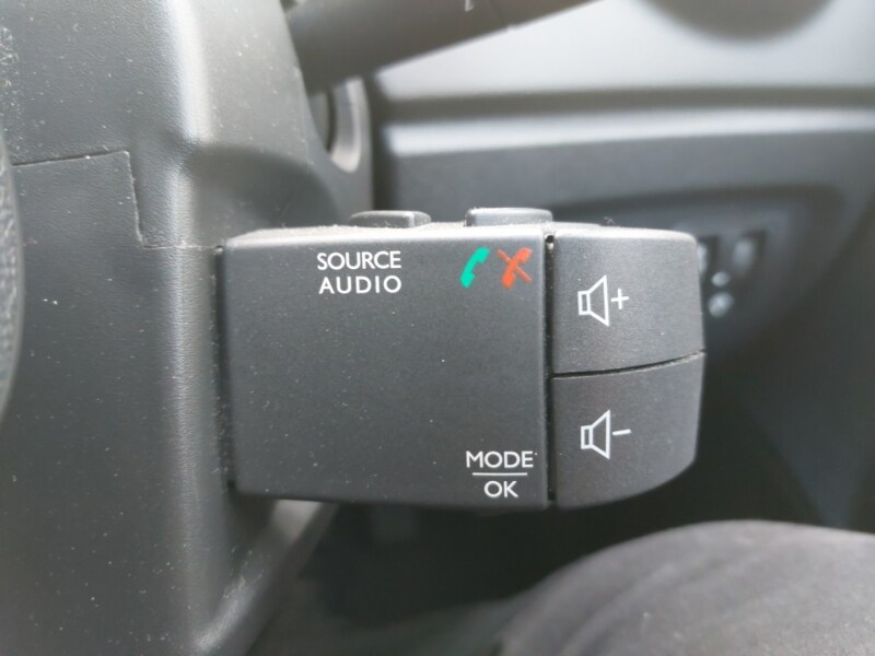 Used Renault Captur 2018 for sale - 77815670: Photo 17