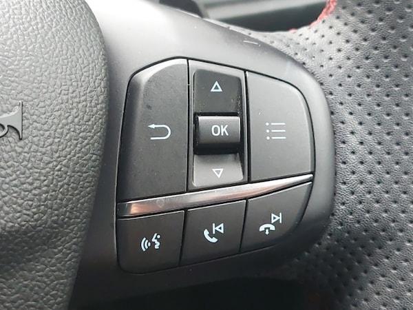 Used Ford Focus 2023 for sale - 76301866: Photo 16