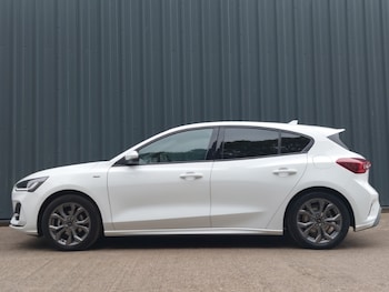 Used Ford Focus 2023 for sale - 76301866: Photo 4