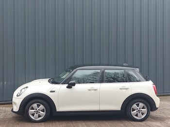 Used MINI Hatch 2019 for sale - 77656802: Photo