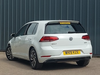 Used Volkswagen Golf 2019 for sale - 75633694: Photo