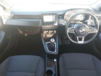 Used Renault Clio 2019 for sale - 77580371: Photo