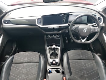 Used Vauxhall Grandland 2022 for sale - 76055417: Photo 2