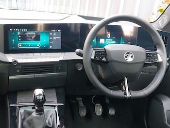 Used Vauxhall Astra 2025 for sale - 76414480: Photo