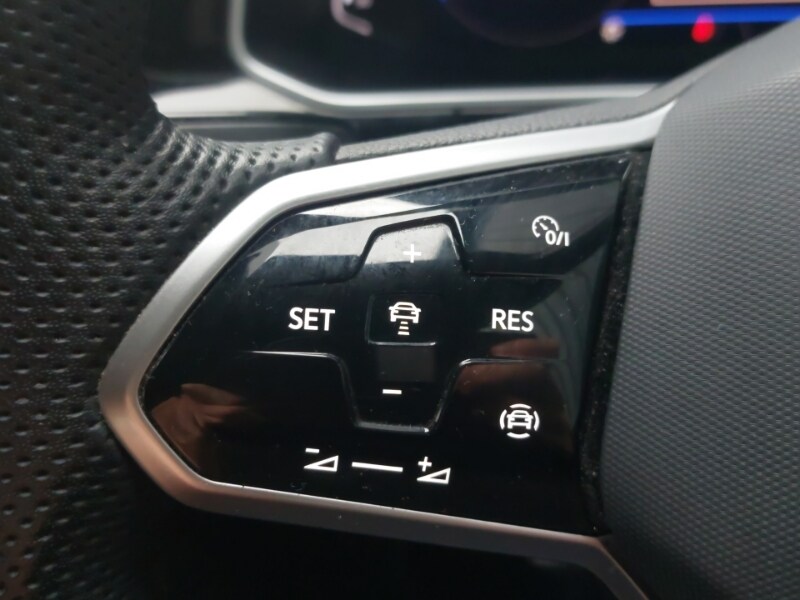 Used Volkswagen T-Roc 2022 for sale - 77761610: Photo 16