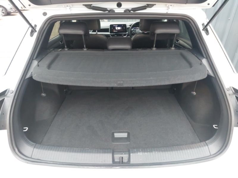 Used Volkswagen T-Roc 2022 for sale - 77761610: Photo 8