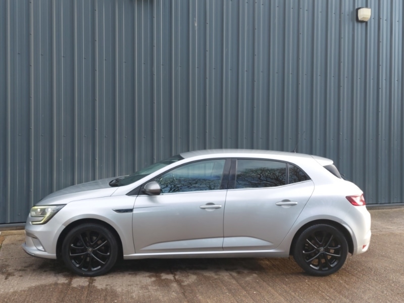 Used Renault Megane 2017 for sale - 76924905: Photo 4