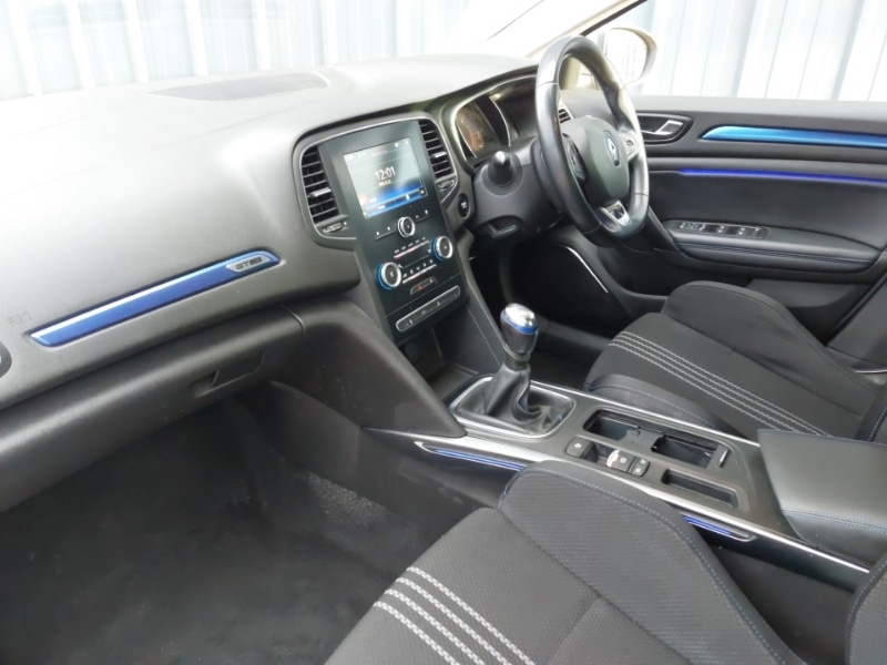 Used Renault Megane 2017 for sale - 76924905: Photo 5