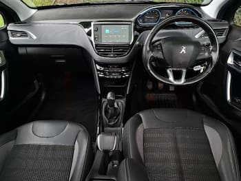Used Peugeot 2008 2018 for sale - 79700465: Photo
