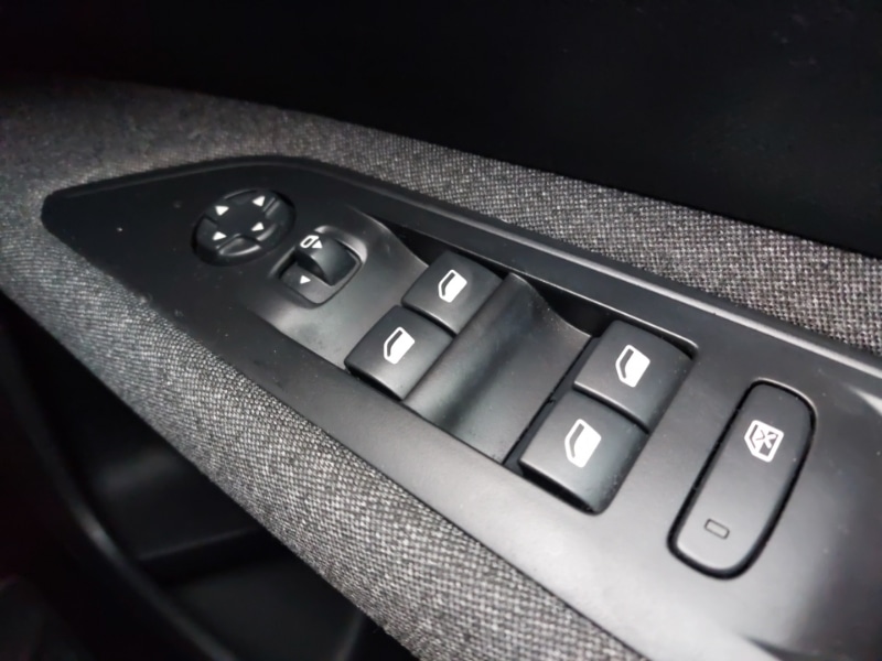 Used Peugeot 3008 2023 for sale - 76893604: Photo 16