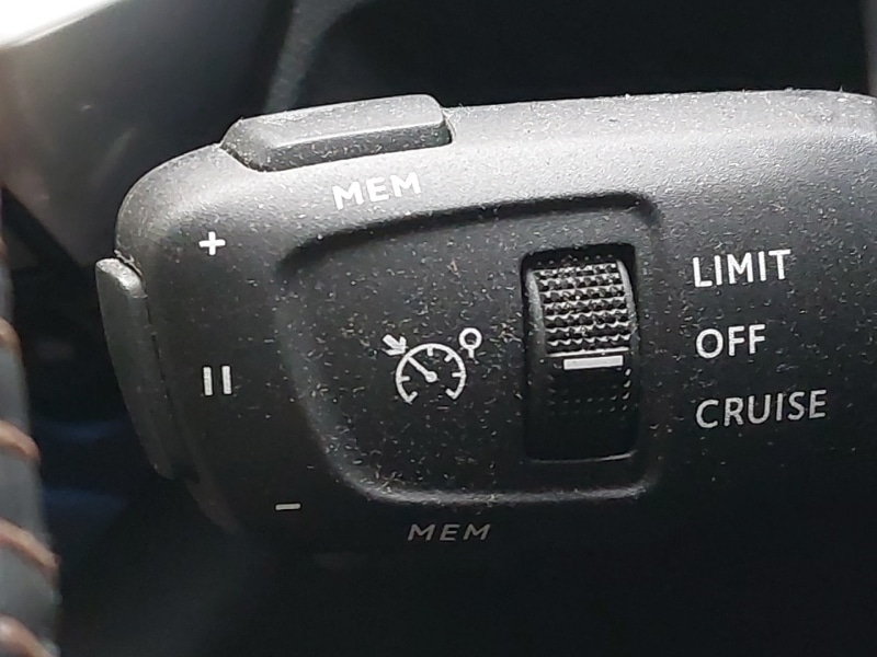 Used Peugeot 3008 2023 for sale - 76893604: Photo 18