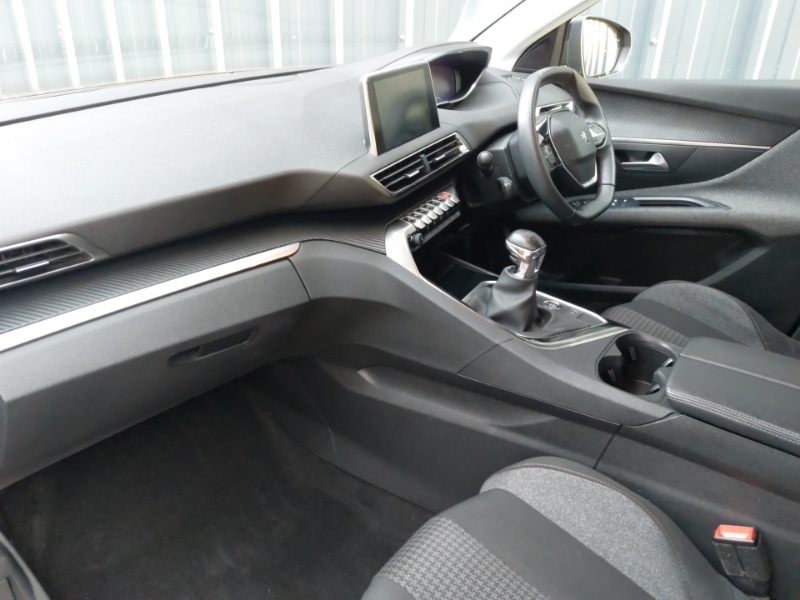 Used Peugeot 3008 2023 for sale - 76893604: Photo 5