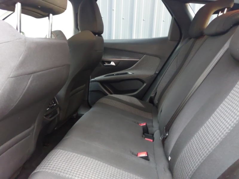 Used Peugeot 3008 2023 for sale - 76893604: Photo 6