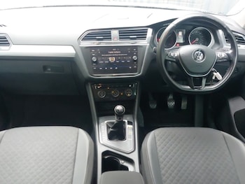 Used Volkswagen Tiguan 2018 for sale - 76254673: Photo 2