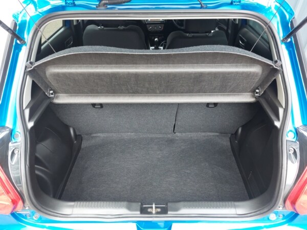 Used Suzuki Swift 2023 for sale - 76108204: Photo 8
