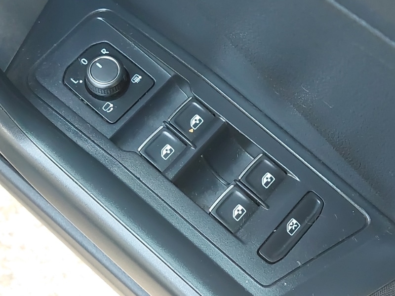 Used Volkswagen T-Roc 2018 for sale - 76053132: Photo 12