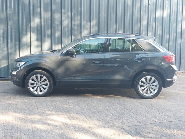Used Volkswagen T-Roc 2018 for sale - 76053132: Photo 4