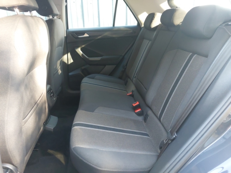 Used Volkswagen T-Roc 2018 for sale - 76053132: Photo 6