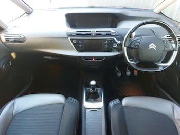 Used Citroen C4 Grand Picasso 2018 for sale - 76695880: Photo