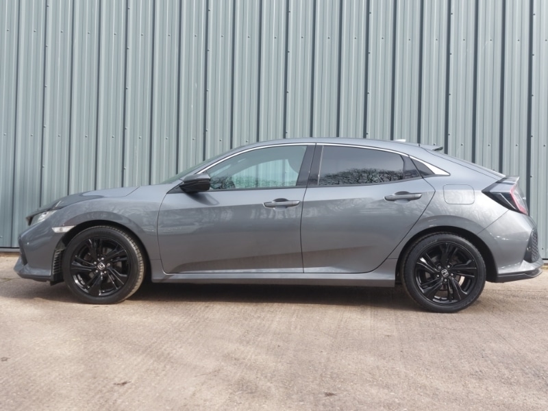 Used Honda Civic 2018 for sale - 78112936: Photo 4