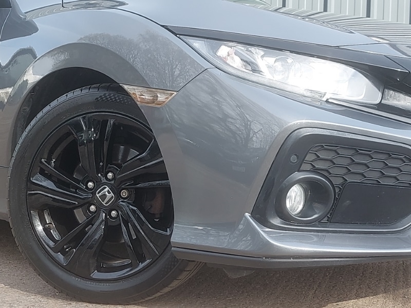 Used Honda Civic 2018 for sale - 78112936: Photo 9