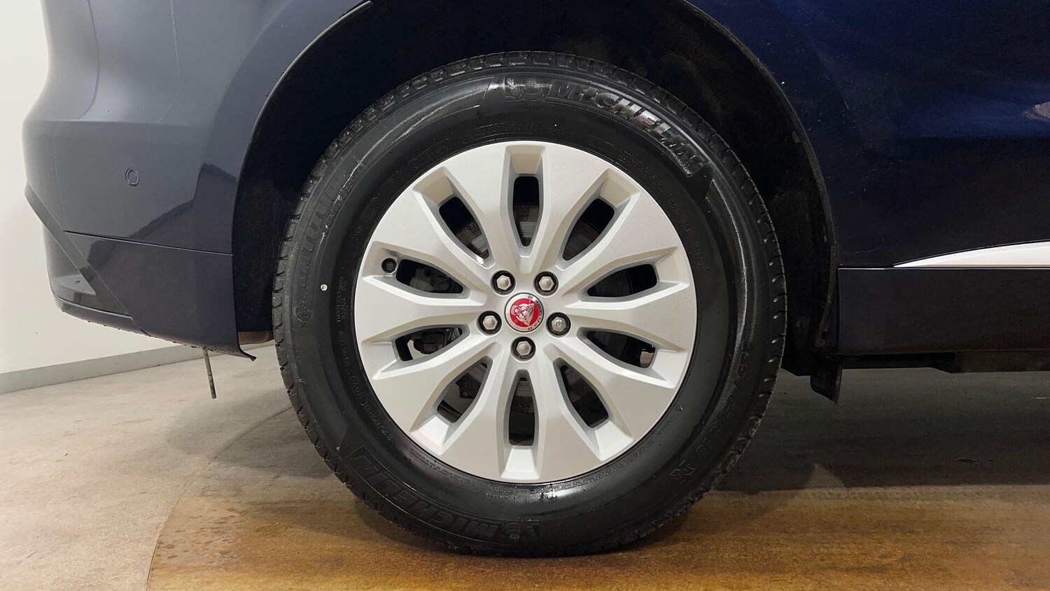 Used Jaguar F-Pace 2021 for sale - 76083707: Photo 8