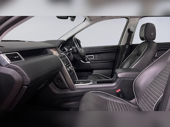 Used Land Rover Discovery Sport 2018 for sale - 75494271: Photo