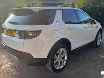 Used Land Rover Discovery Sport 2021 for sale - 75915035: Photo