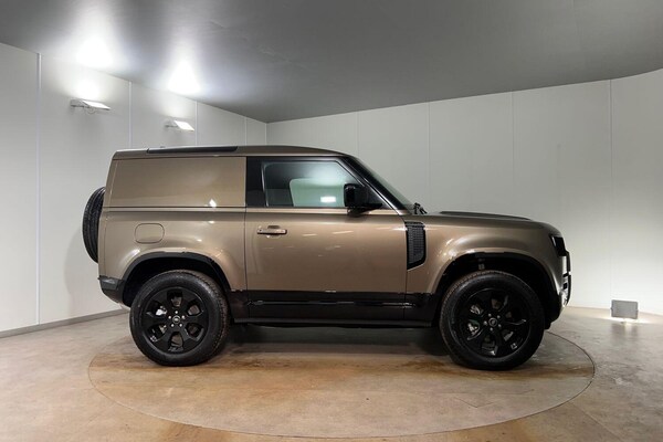 Used Land Rover Defender 90 2025 for sale - 76214958: Photo 5