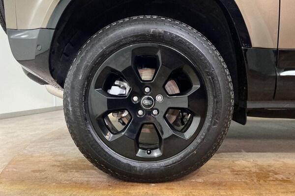 Used Land Rover Defender 90 2025 for sale - 76214958: Photo 8