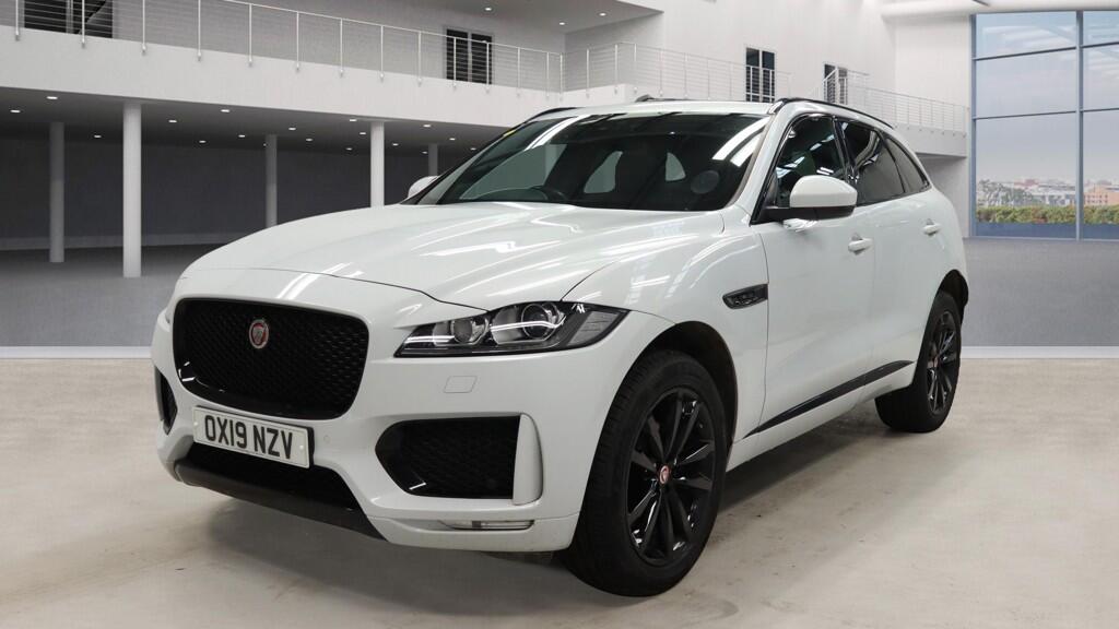 Used Jaguar F-Pace 2019 for sale - 76123131: Photo 2