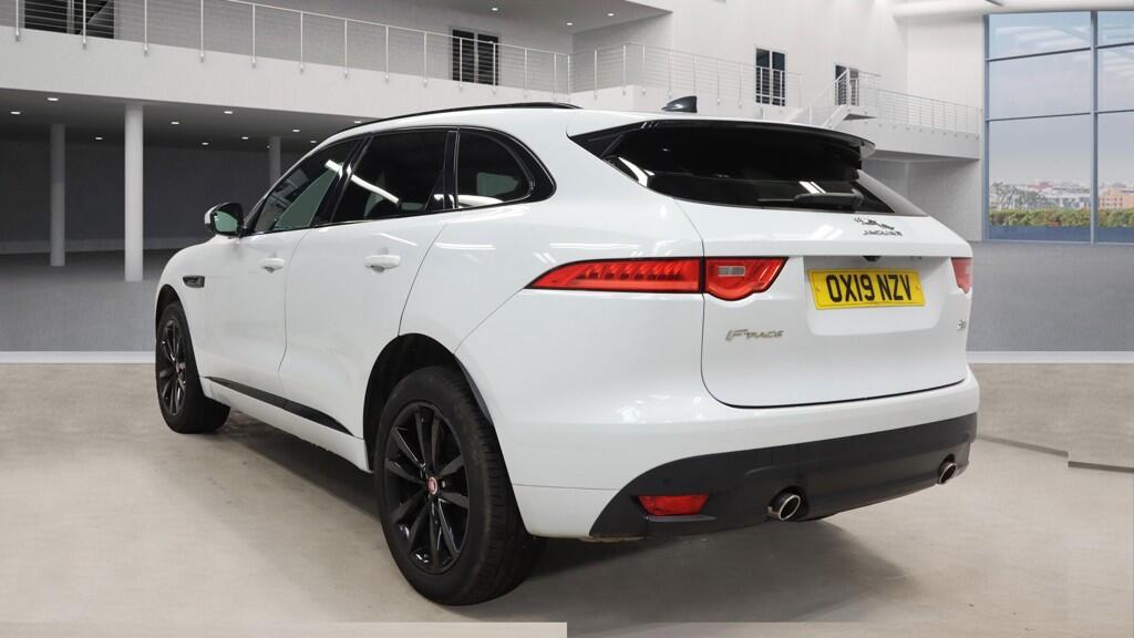 Used Jaguar F-Pace 2019 for sale - 76123131: Photo 3