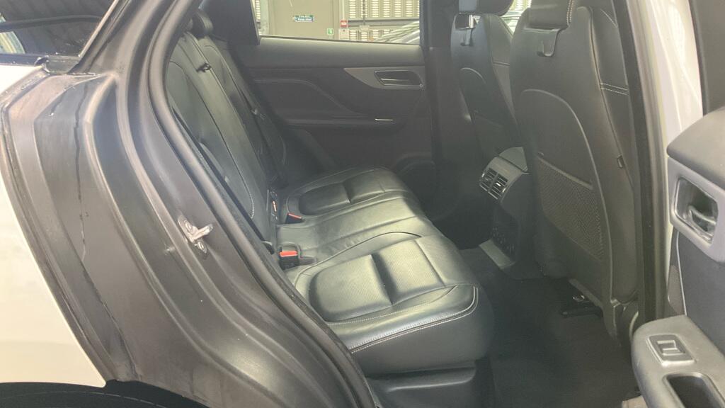 Used Jaguar F-Pace 2019 for sale - 76123131: Photo 8