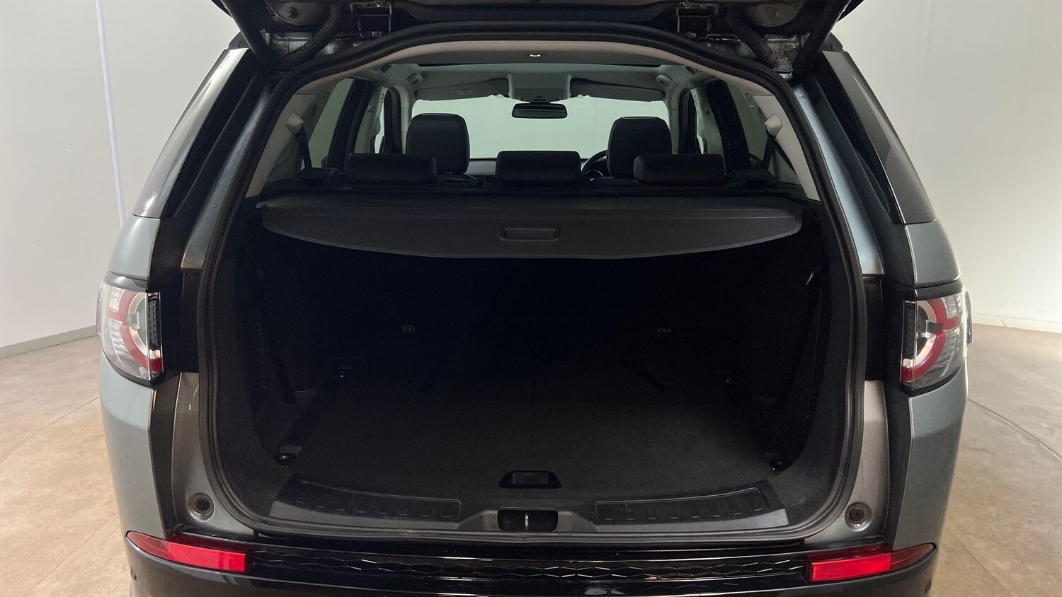 Used Land Rover Discovery Sport 2018 for sale - 76059227: Photo 10